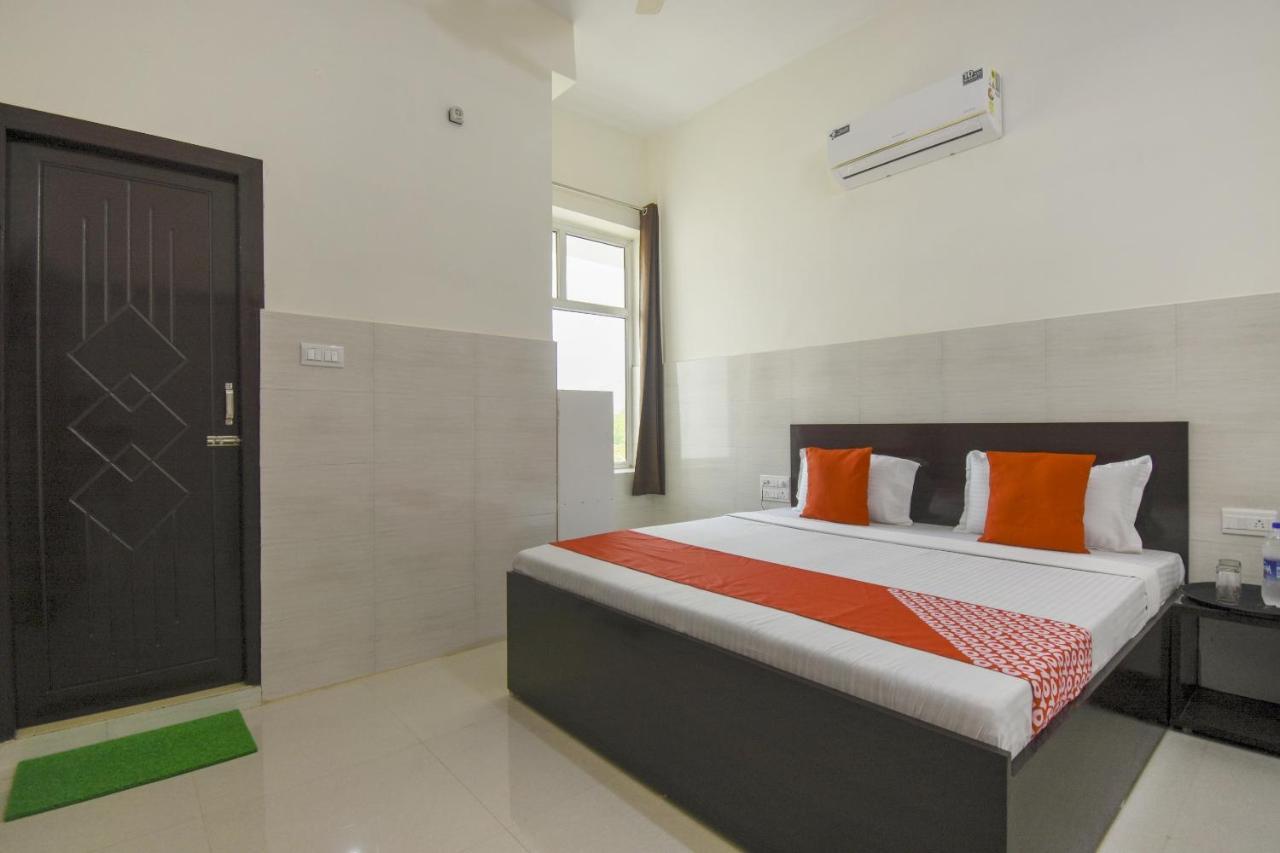 Flagship 75751 Hotel Surya Bahadrabad Exterior photo